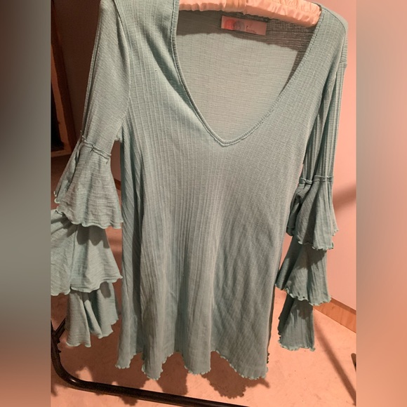 * Mint colour * Free People Beach Bell Sleeve S - Picture 2 of 5